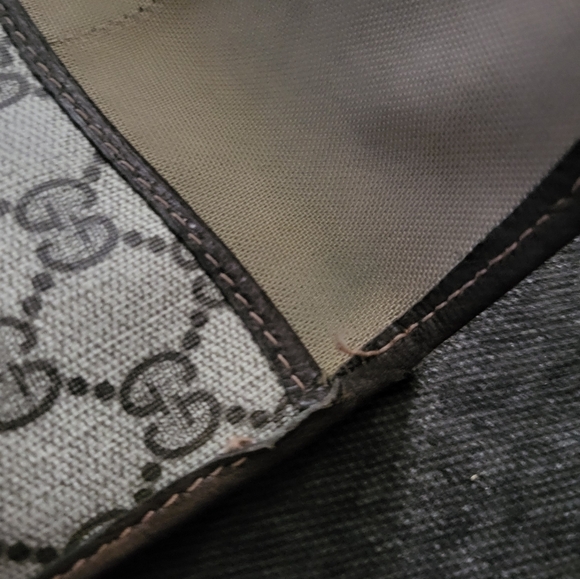 Authentic Gucci vintage wallet - Picture 2 of 10